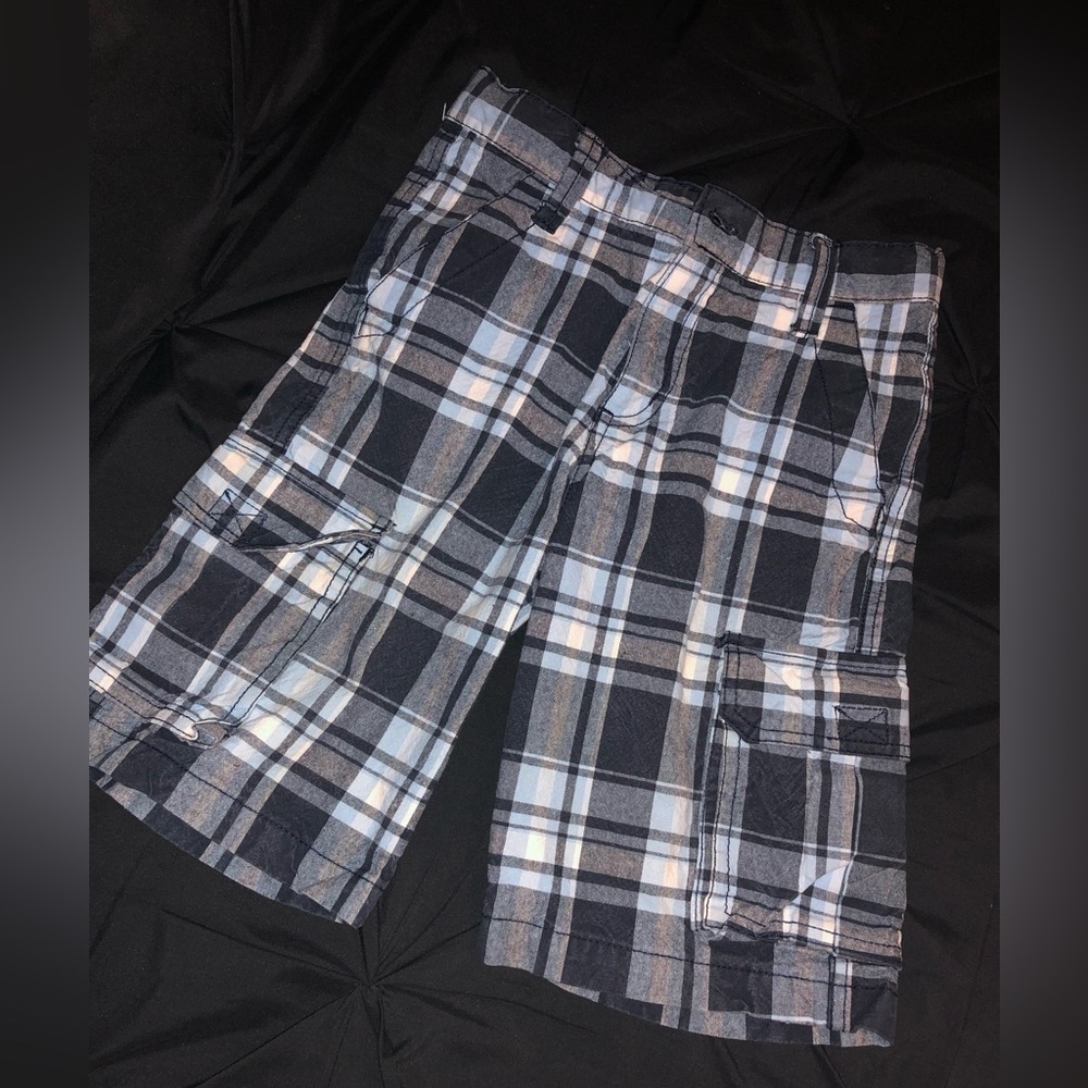 2 Boys Size 8 Cargo Shorts